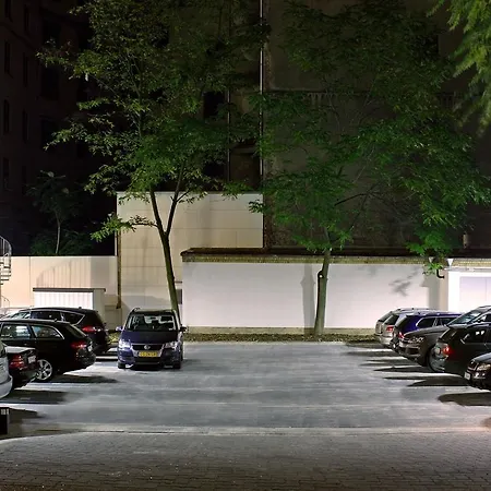 Ξενοδοχείο Western Centre 4*