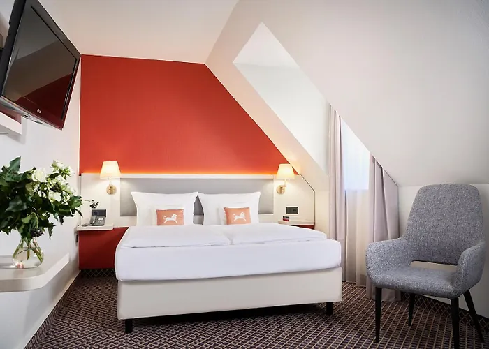 Western Centre فندق