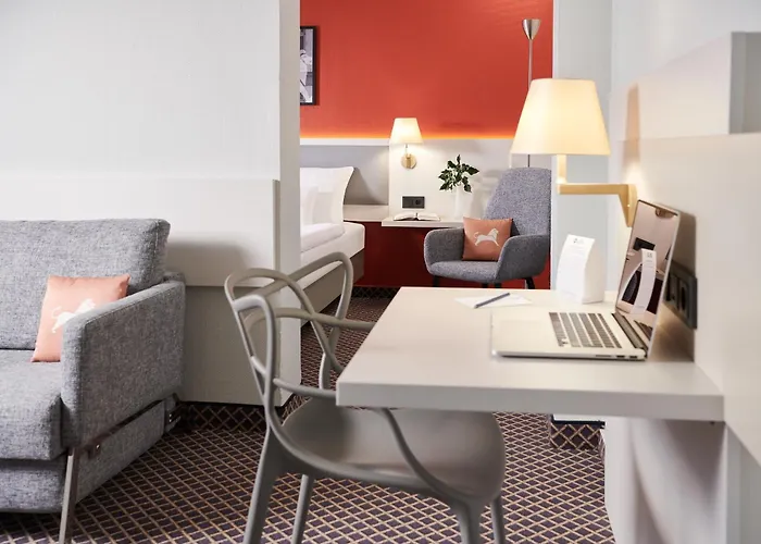 فندق Western Centre 4*