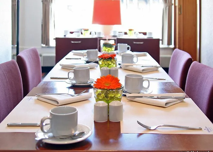 فندق Western Centre