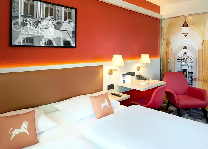 Western Centre فندق لبسيا