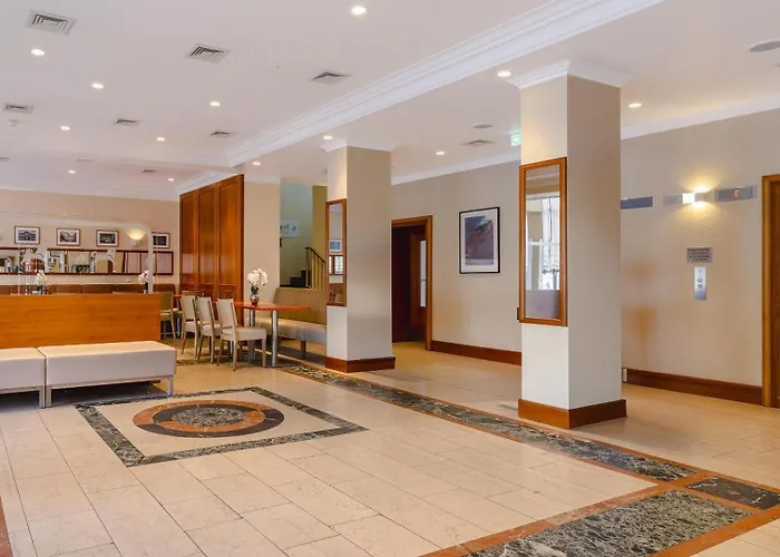 Western Centre فندق 4*