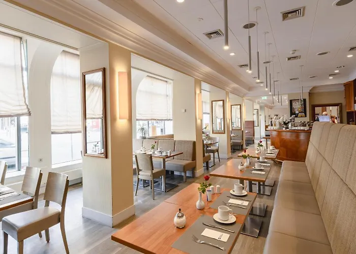 Western Centre فندق لبسيا