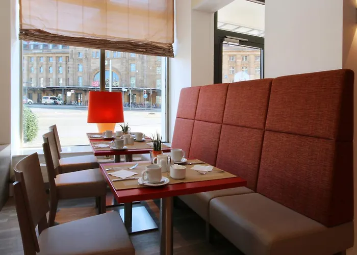 Western Centre فندق 4*