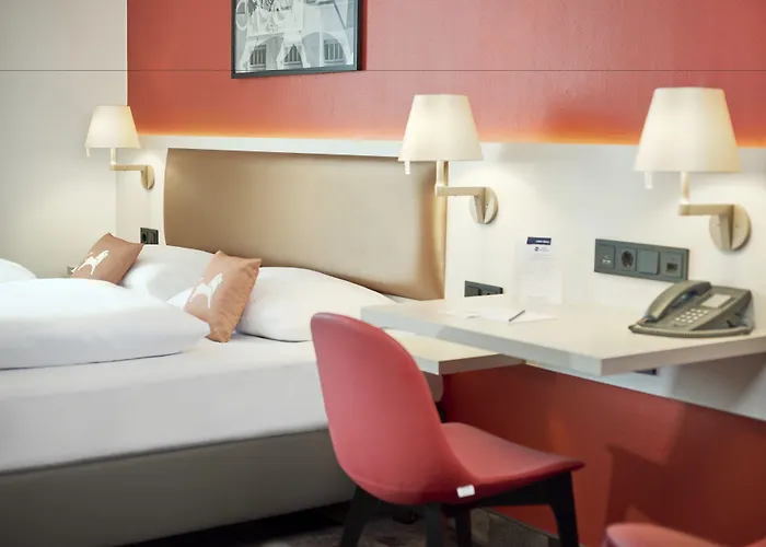 Western Centre فندق