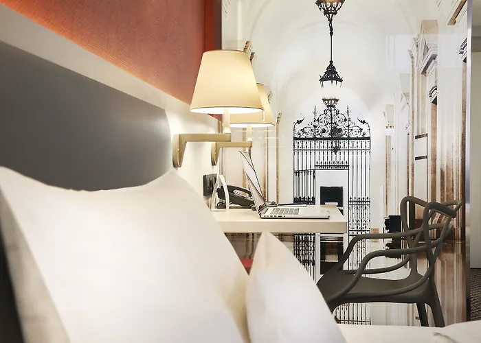 Western Centre فندق 4*