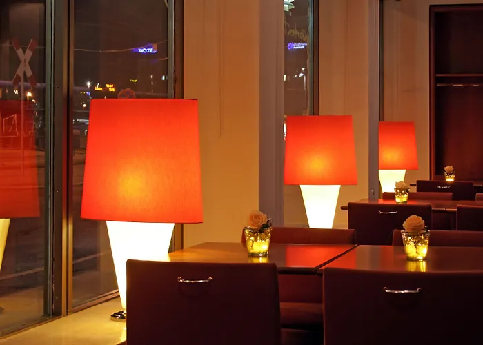 فندق Western Centre 4*