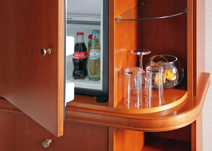 Western Centre فندق