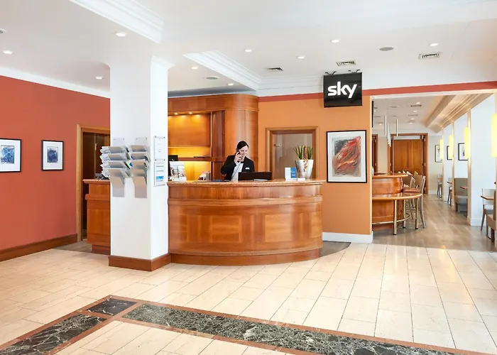 Western Centre فندق 4*