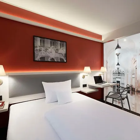 Отель Western Centre 4*