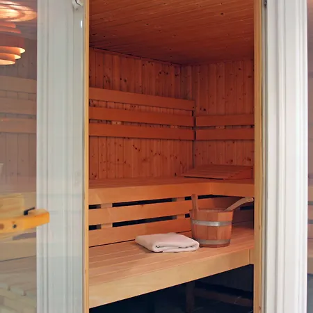 Western Centre Отель 4*