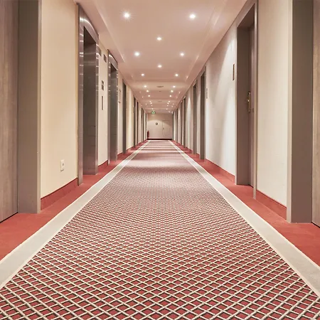 Hotel Western Centre 4*