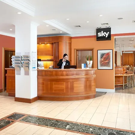 Western Centre Hotel 4*